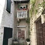 Old Town With Free Parking *