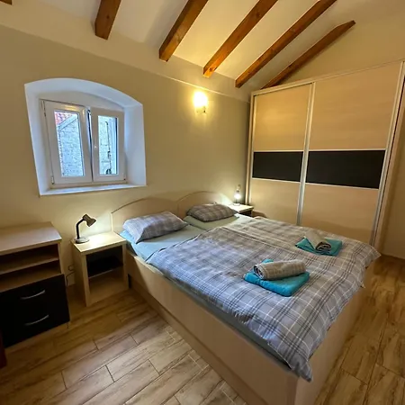 Old Town - Free Parking