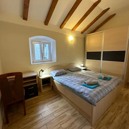 Old Town - Free Parking