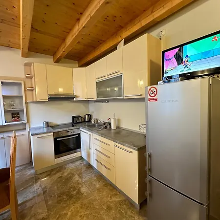 Old Town With Free Parking Apartment