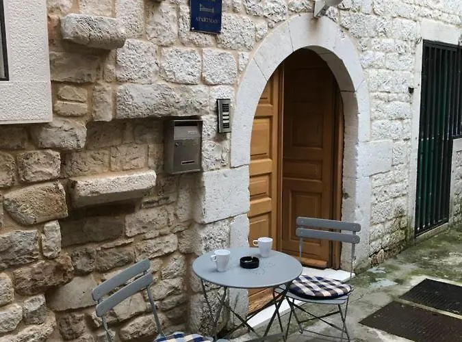 Old Town - Free Parking * Trogir