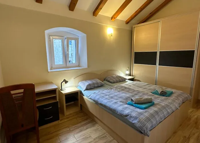 Old Town - Free Parking